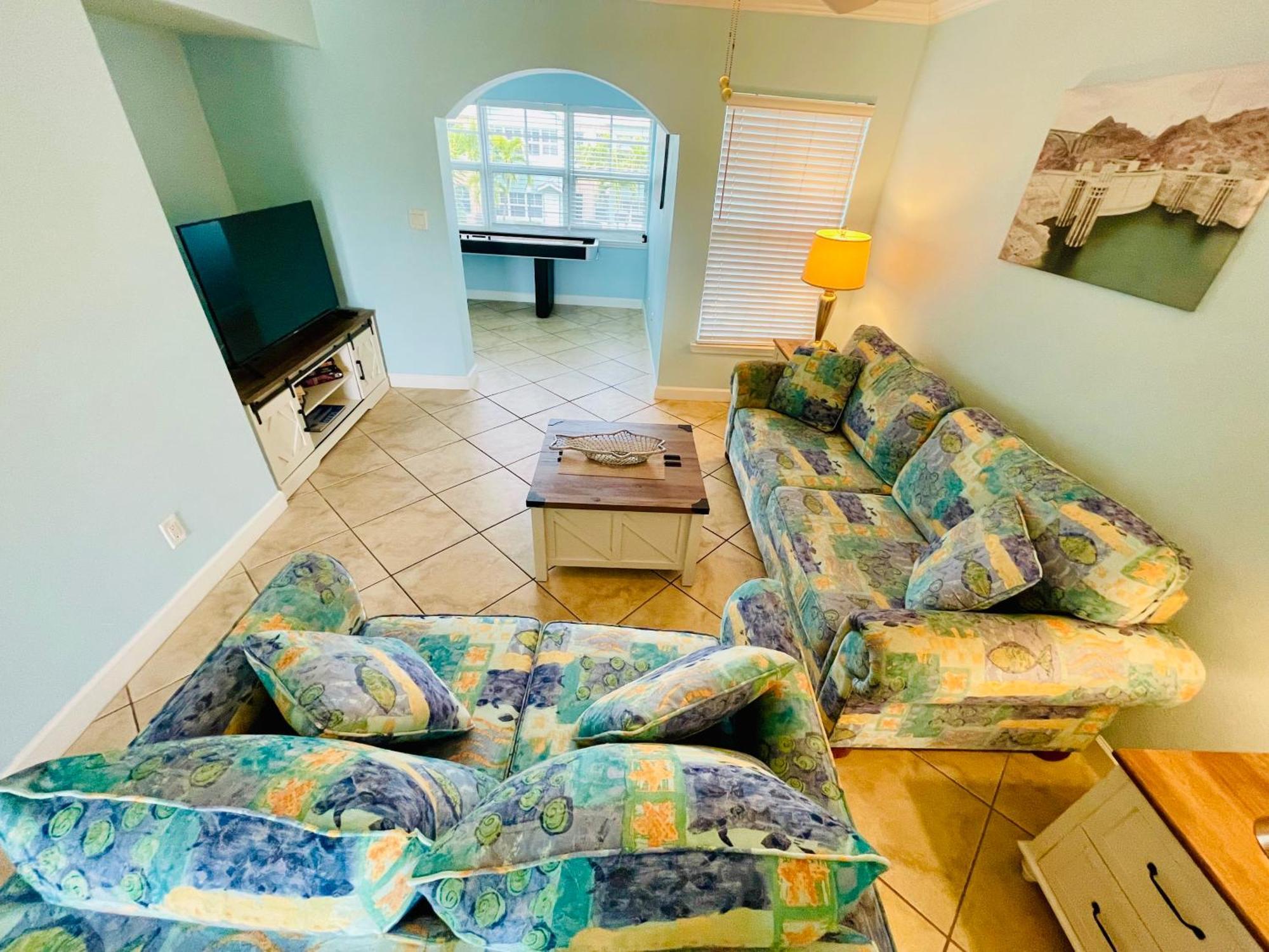 Gulf Coast Gem Private Condo - 2Bed, 1Bath, Sleeps 6, Across The Street From Beach & Gulf, Game Room, Pool Clearwater Beach Ngoại thất bức ảnh
