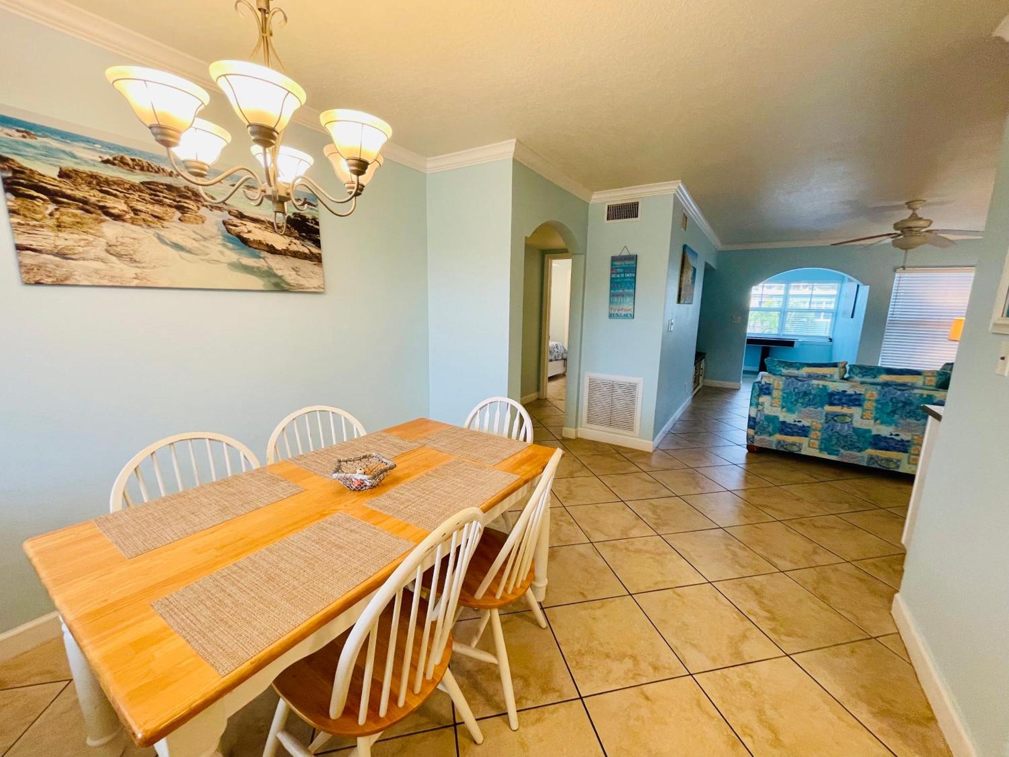Gulf Coast Gem Private Condo - 2Bed, 1Bath, Sleeps 6, Across The Street From Beach & Gulf, Game Room, Pool Clearwater Beach Ngoại thất bức ảnh
