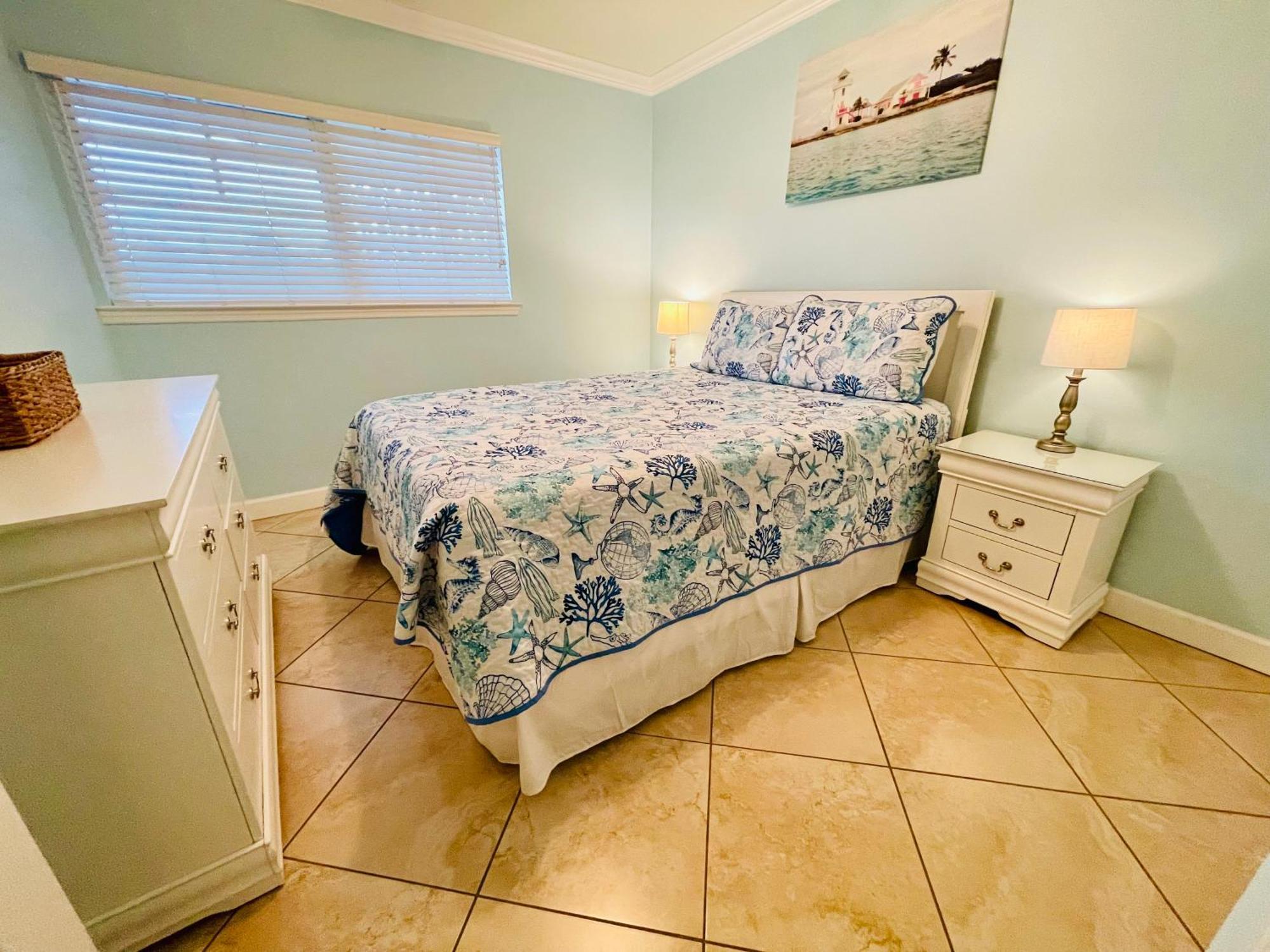 Gulf Coast Gem Private Condo - 2Bed, 1Bath, Sleeps 6, Across The Street From Beach & Gulf, Game Room, Pool Clearwater Beach Ngoại thất bức ảnh